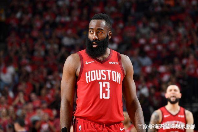 加兰39分骑士8连胜送雄鹿6连败 绿军大胜老鹰